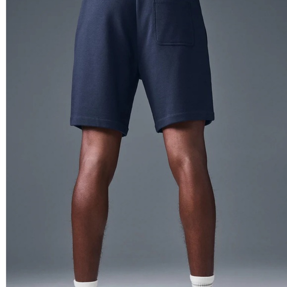 Alo yoga chill short - Picture 2 of 8